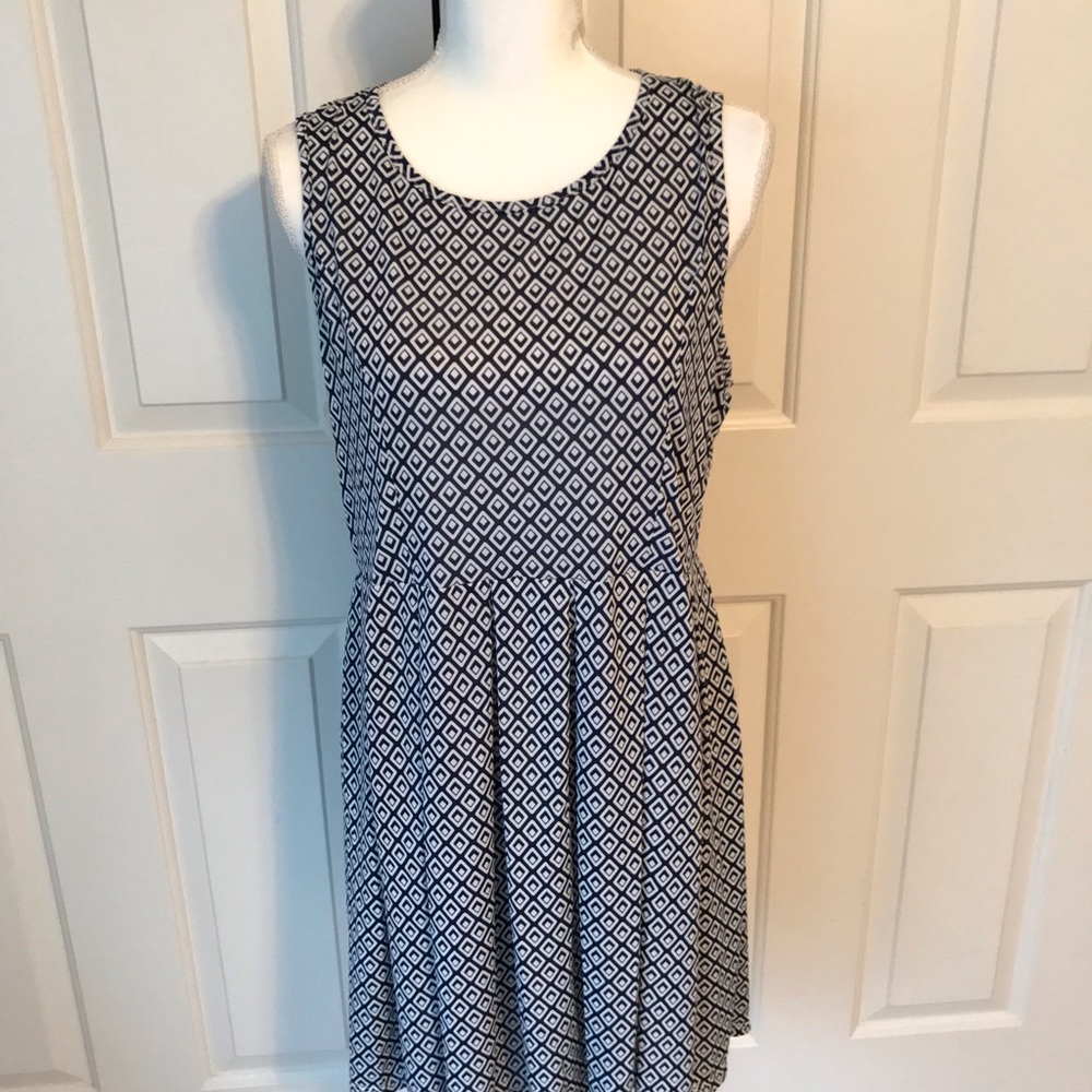 Classy Blue & White Sleeveless Dress